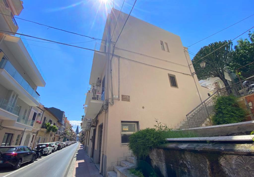 Casa Martina Leilighet Giardini Naxos Eksteriør bilde